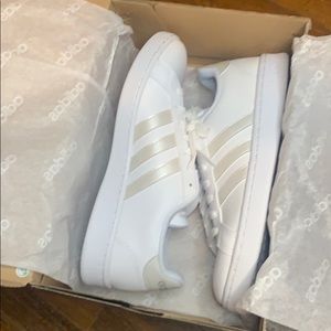 Adidas Grand Court Shoes